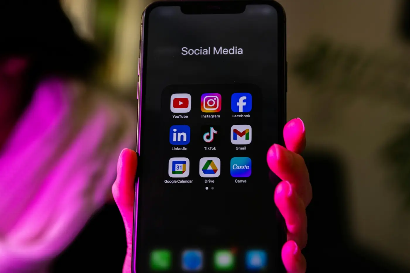 What Is the Social Media Algorithm? How It Actually Decides What You See